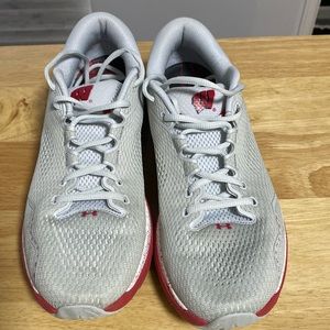 Men’s Under Armour Hovr athletic shoes size 10.5